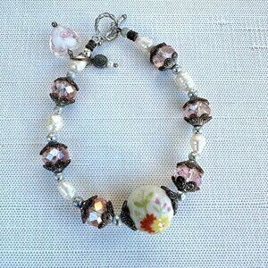 Handmade Floral Bead Bracelet With Pink Crystals & Pearl Accents